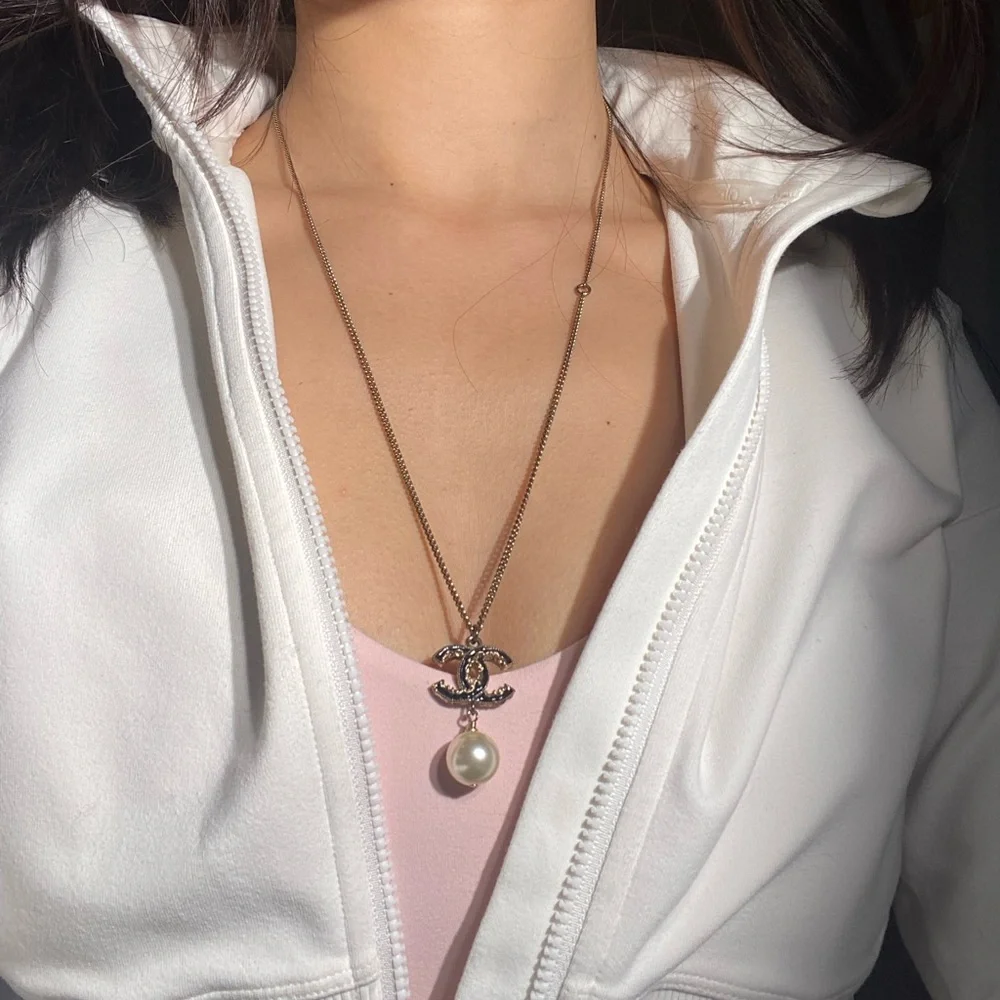 Authentic Chanel pearl chain necklace - Picture 8 of 9